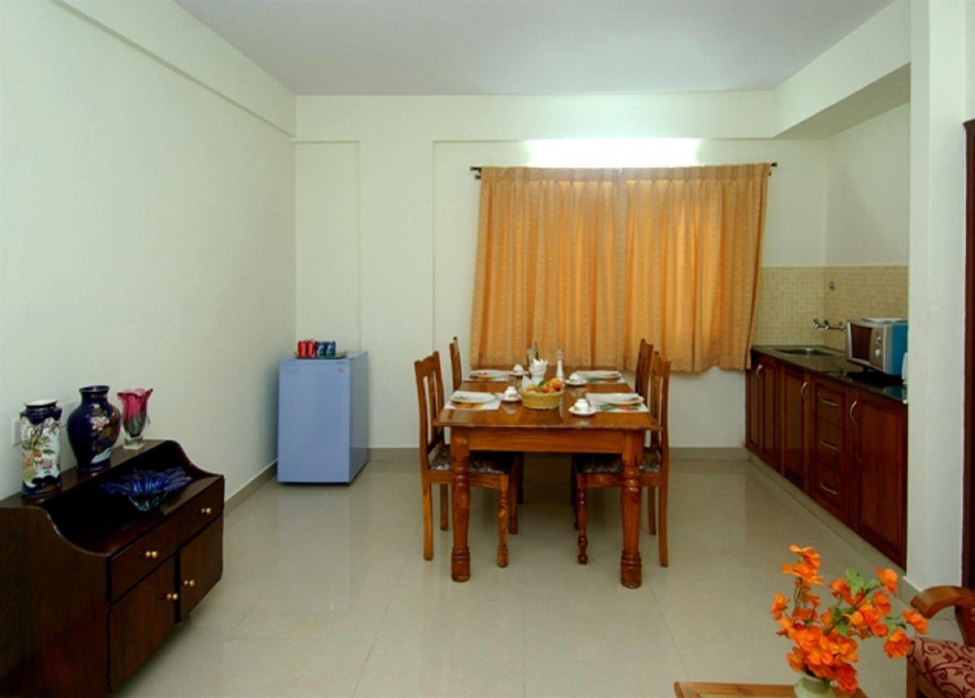 Oyo 6110 Thalassa Suites 벵갈루루 외부 사진